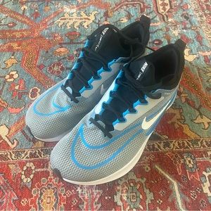 Nike Mens Zoom Fly 4 Running Shoes 10.5